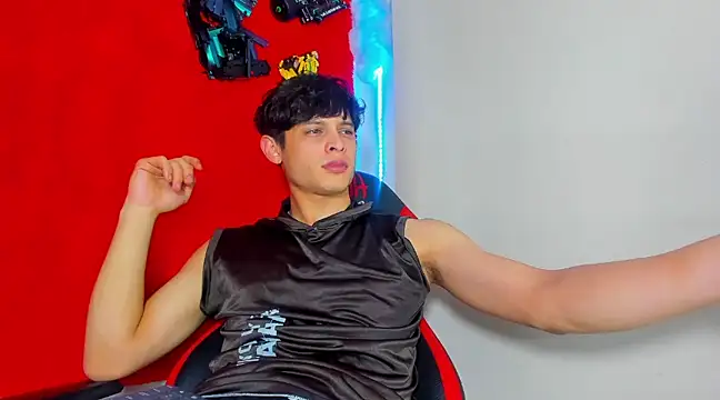 LilOwen  online show from March 3, 2025, 11:14 pm