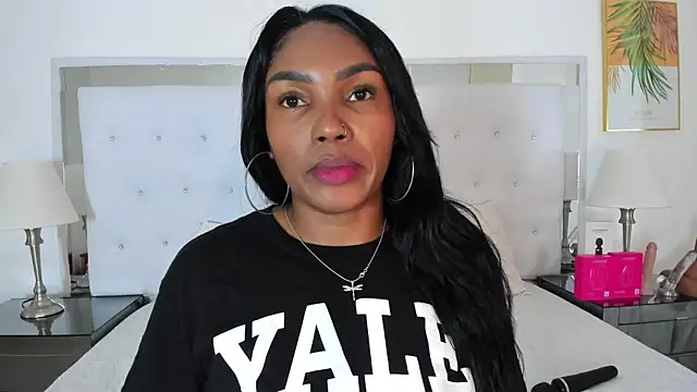 Snapshot of Isla_Scott chatting on May 5, 2026, 11:35 am Isla Scott online show from May 5, 2026, 11:35 am