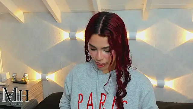 Snapshot of MizzHell chatting on February 12, 2026, 3:50 am MizzHell online show from February 12, 2026, 3:50 am