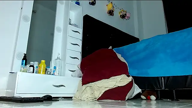 Deleon1995 online show from February 28, 2025, 7:03 pm