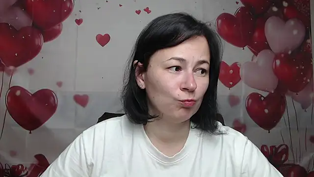 Snapshot of MarieSho chatting on April 19, 2026, 5:14 pm MarieSho online show from April 19, 2026, 5:14 pm