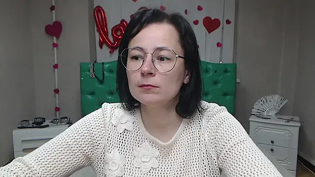 MarieSho online show from April 8, 2026, 6:15 am