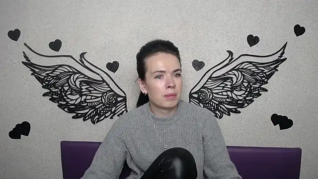 JasmineKouch online show from September 25, 2025, 5:30 pm