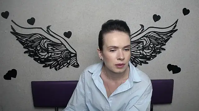 JasmineKouch online show from September 24, 2025, 5:19 pm