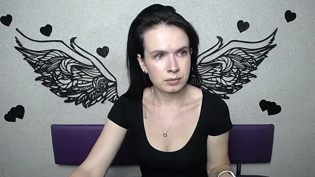 JasmineKouch online show from September 21, 2025, 5:07 pm