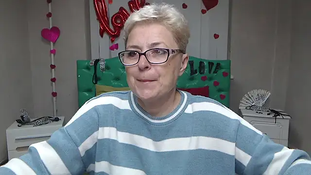 EmiliaGree online show from September 21, 2025, 4:56 pm