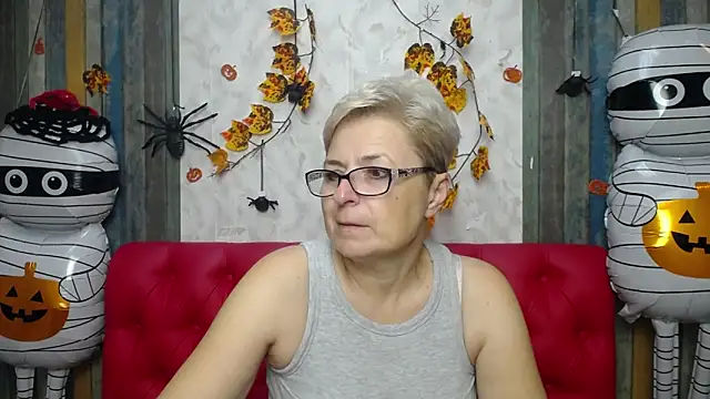 EmiliaGree online show from November 2, 2025, 6:13 pm