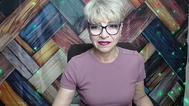 EllaBonito online show from September 25, 2025, 5:24 am