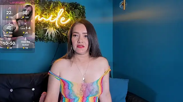 celestelewis online show from November 26, 2025, 7:36 pm