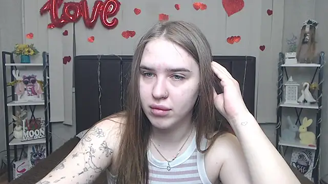 Snapshot of LauraHlot chatting on May 20, 2026, 6:10 am LauraHlot online show from May 20, 2026, 6:10 am