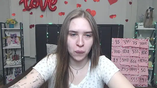 Snapshot of LauraHlot chatting on May 21, 2026, 7:17 am LauraHlot online show from May 21, 2026, 7:17 am