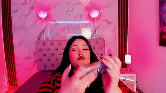 Camiila Osorio online show from March 19, 2026, 7:25 pm