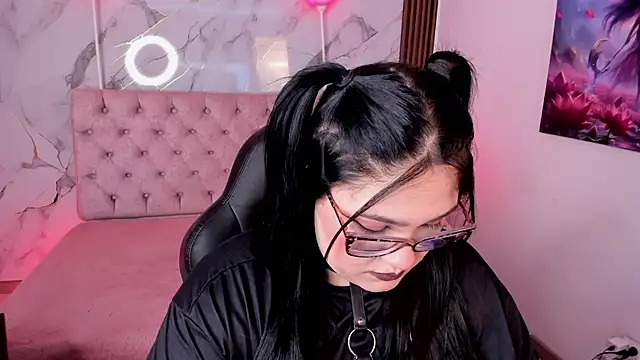 Camiila Osorio online show from March 18, 2026, 7:59 pm