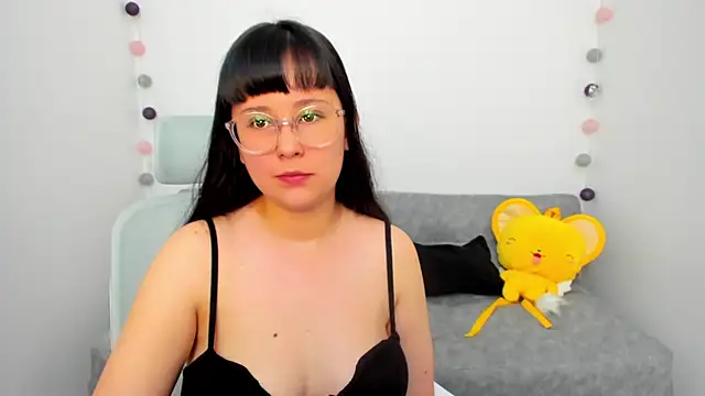 Sofiskies online show from November 11, 2025, 1:00 am