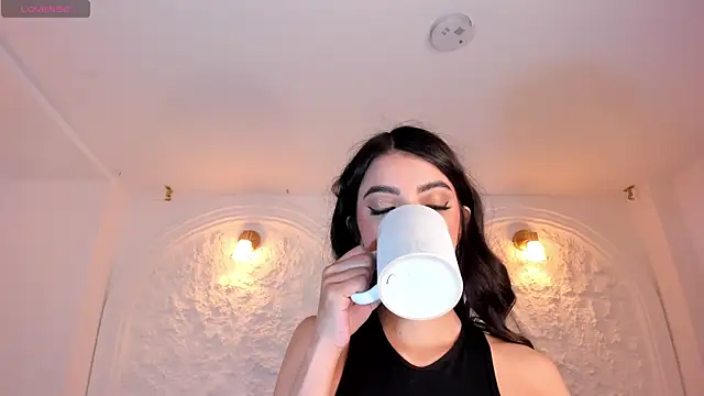 ValeriaVelvet online show from April 13, 2026, 12:09 pm