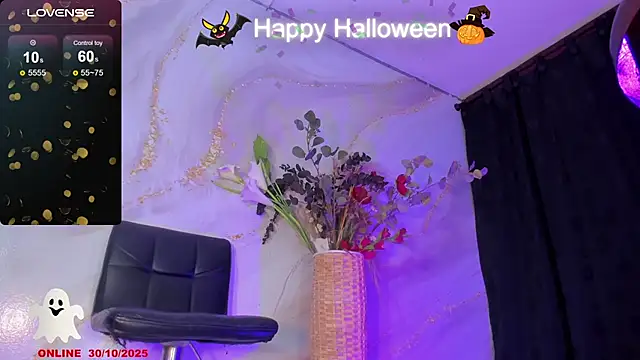 Karla-Ebony online show from October 30, 2025, 1:42 pm