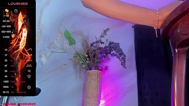 Karla-Ebony online show from September 9, 2025, 2:15 pm