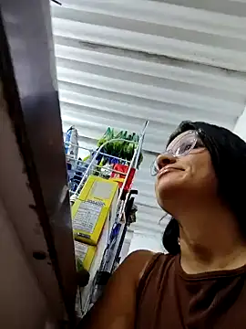 Linda Lars online show from April 12, 2026, 3:10 am