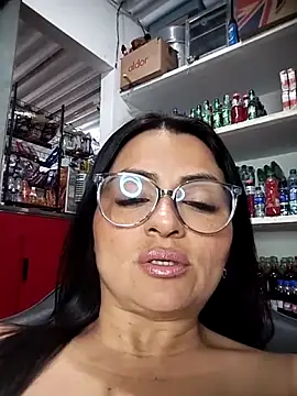 Linda Lars online show from October 29, 2025, 2:32 am