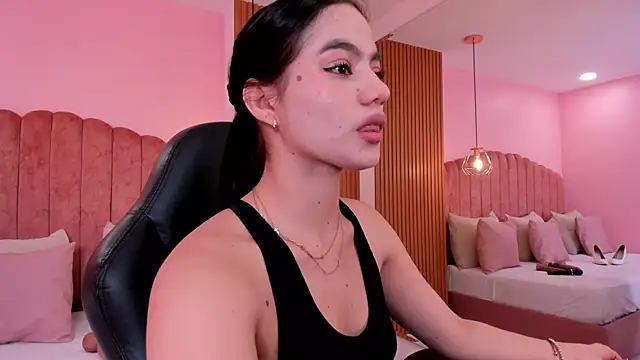 ariel jonees online show from September 10, 2025, 5:12 pm