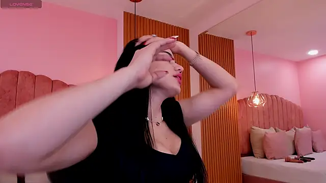 ariel jonees online show from September 22, 2025, 5:41 pm