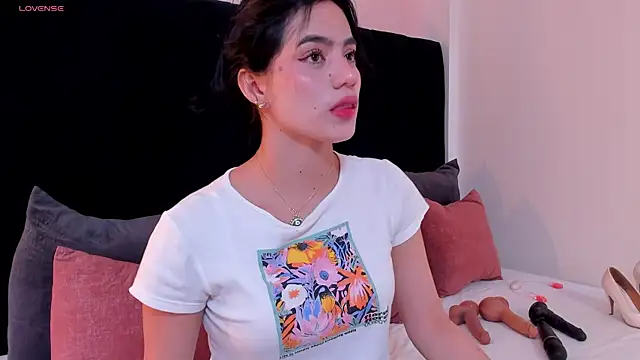 ariel jonees online show from September 26, 2025, 6:15 pm