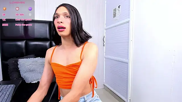 Snapshot of Milk_max_18 chatting on January 27, 2025, 8:39 pm Milk max 18 online show from January 27, 2025, 8:39 pm