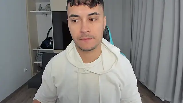 MatMalonne online show from November 23, 2025, 6:34 am