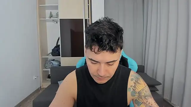 Snapshot of MatMalonne chatting on February 10, 2026, 6:12 am MatMalonne online show from February 10, 2026, 6:12 am