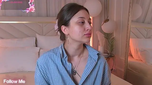 MaryReel online show from October 25, 2025, 9:08 am