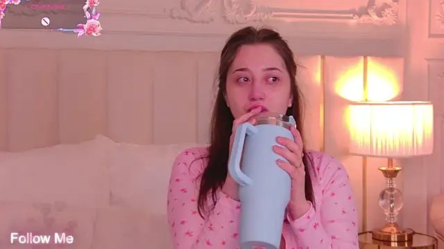 MaryReel online show from November 6, 2025, 9:57 am