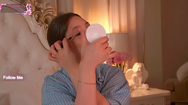 MaryReel online show from November 16, 2025, 9:47 am