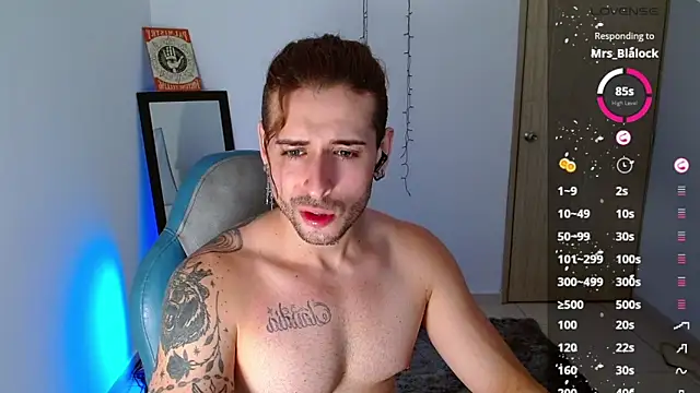 Snapshot of Ares_blue chatting on January 31, 2025, 2:39 pm Ares blue online show from January 31, 2025, 2:39 pm