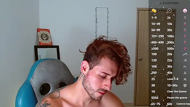 Snapshot of Ares_blue chatting on February 4, 2025, 1:48 pm Ares blue online show from February 4, 2025, 1:48 pm