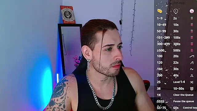 Snapshot of Ares_blue chatting on January 25, 2025, 12:05 pm Ares blue online show from January 25, 2025, 12:05 pm