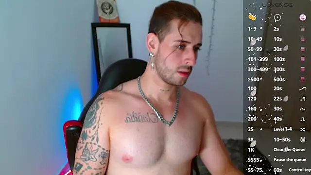 Snapshot of Ares_blue chatting on January 25, 2025, 3:09 pm Ares blue online show from January 25, 2025, 3:09 pm