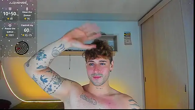 Snapshot of Ares_blue chatting on February 3, 2026, 2:53 am Ares blue online show from February 3, 2026, 2:53 am