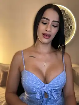 SarahhSmitth1 online show from February 8, 2026, 8:28 pm