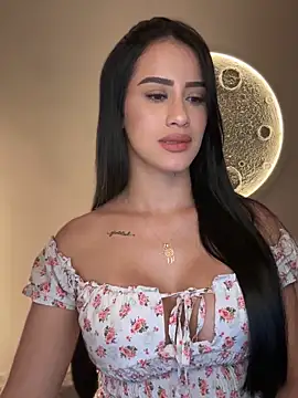 SarahhSmitth1 online show from October 18, 2025, 12:01 am