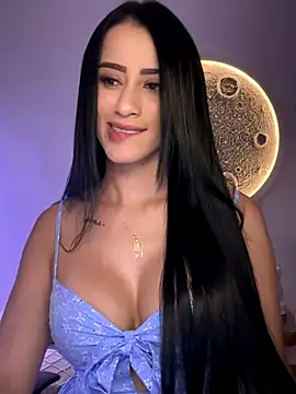 SarahhSmitth1 online show from December 15, 2025, 9:09 pm