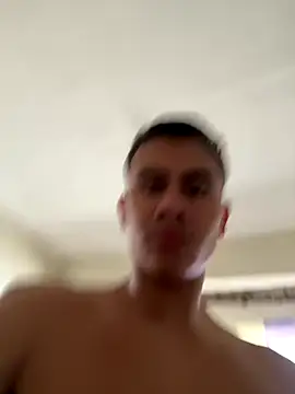 Snapshot of Akdablio chatting on November 3, 2025, 3:04 pm Akdablio online show from November 3, 2025, 3:04 pm