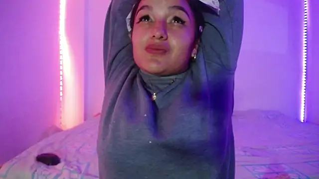 Snapshot of Laurenkenner_ chatting on March 22, 2025, 7:20 pm Laurenkenner online show from March 22, 2025, 7:20 pm