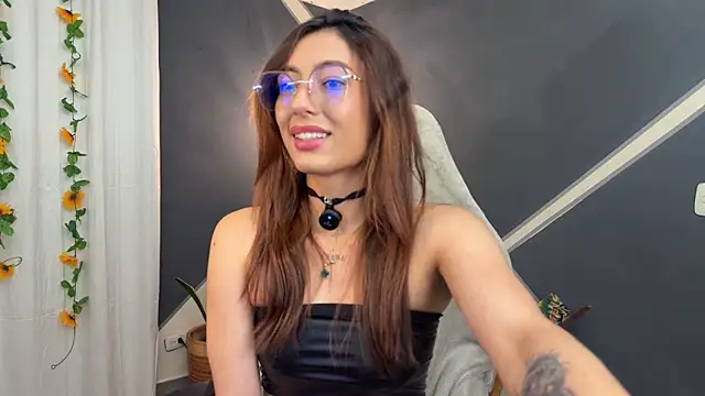 Snapshot of Tomoe_b chatting on June 23, 2026, 1:14 am Tomoe b online show from June 23, 2026, 1:14 am