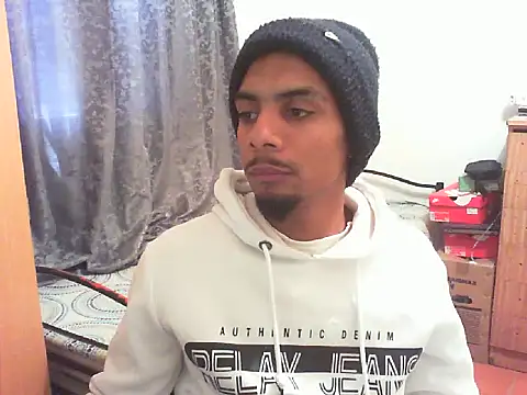 29YOURZ 28  online show from September 18, 2025, 11:35 am