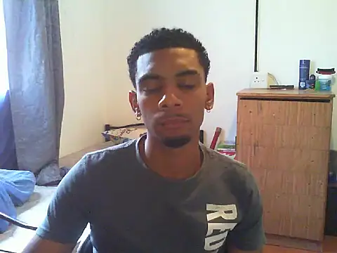 29YOURZ 28  online show from February 19, 2025, 12:11 pm