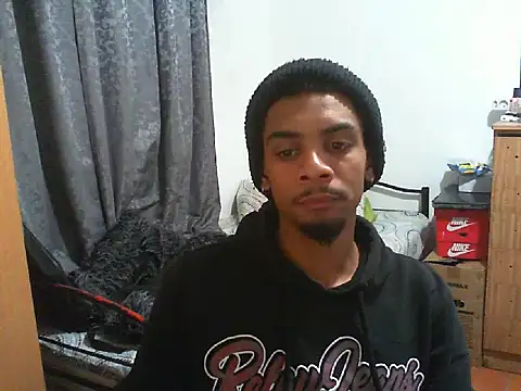 29YOURZ 28  online show from September 19, 2025, 8:24 pm