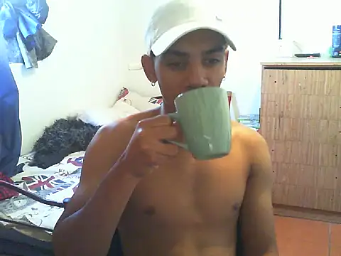 29YOURZ 28  online show from February 27, 2025, 6:57 am