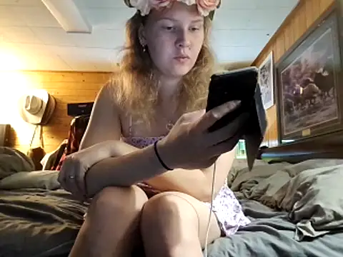 Snapshot of Ryan_and_Aurora chatting on June 4, 2026, 6:45 pm Ryan and Aurora online show from June 4, 2026, 6:45 pm