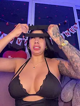 kiim taaylor online show from February 17, 2026, 11:07 am