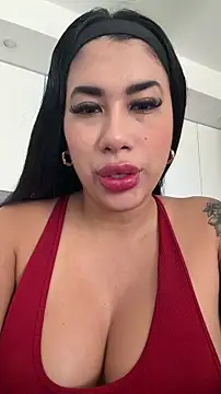 kiim taaylor online show from February 8, 2026, 1:20 pm